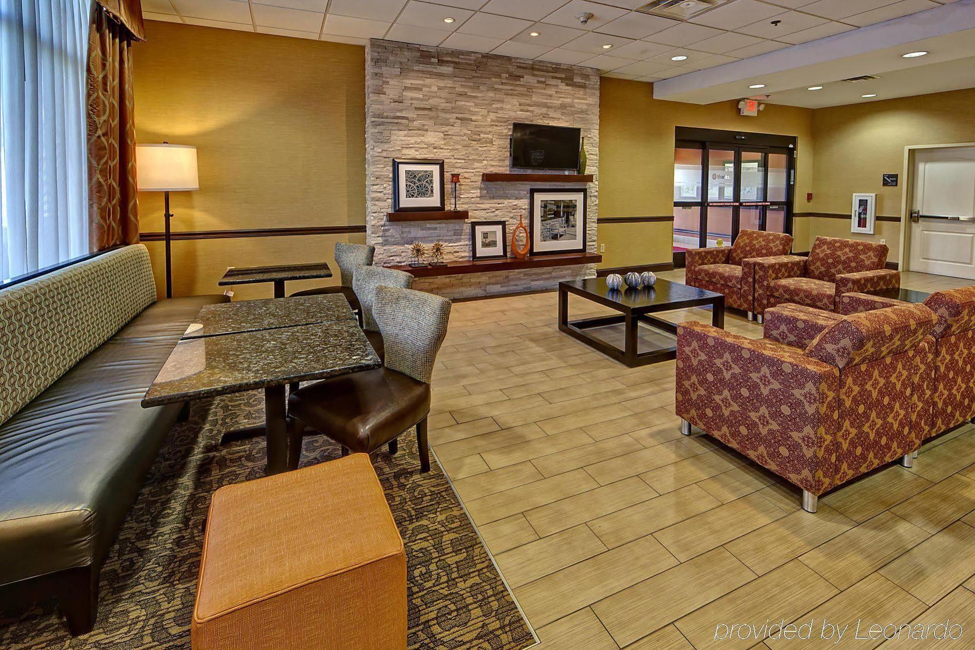 Hampton Inn Crossville Exterior foto